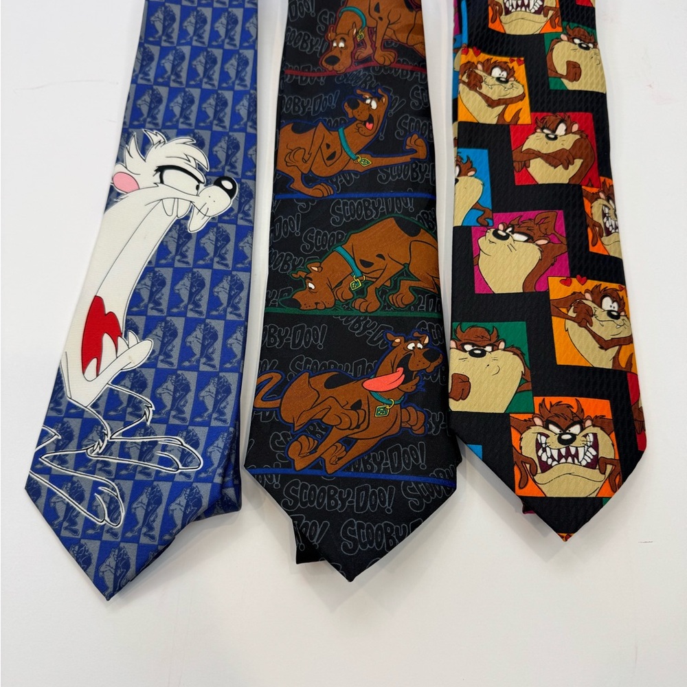Lot Of 3 Men’s Looney Tunes & Hanna Barbara Ties, Tasmanian Devil & Scooby 57”